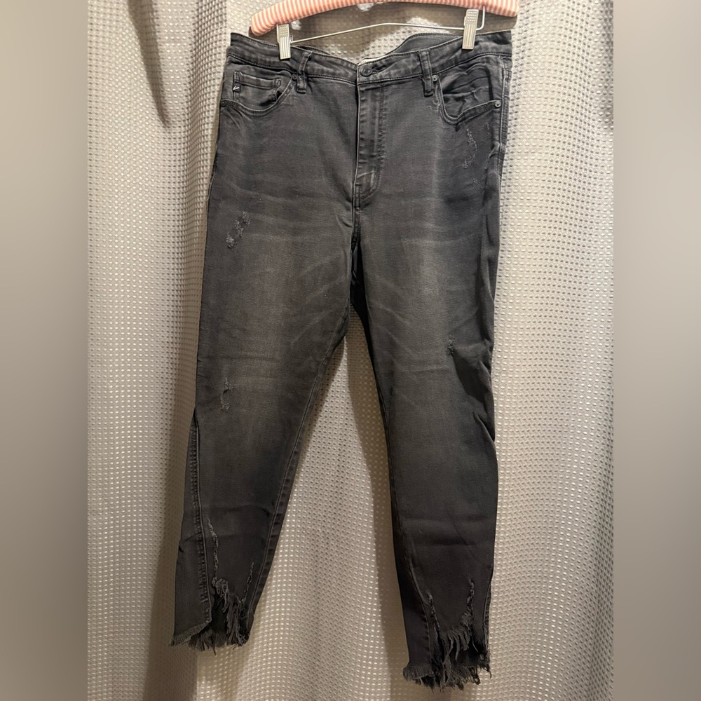 KanCan Gray Skinny Jeans with Distressed Details